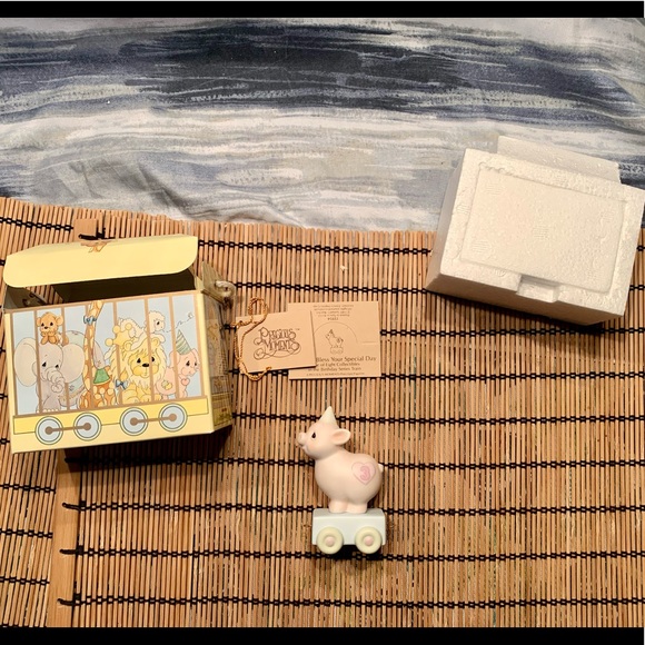 Precious Moments Birthday Train Year 3 Pig - Picture 2 of 9
